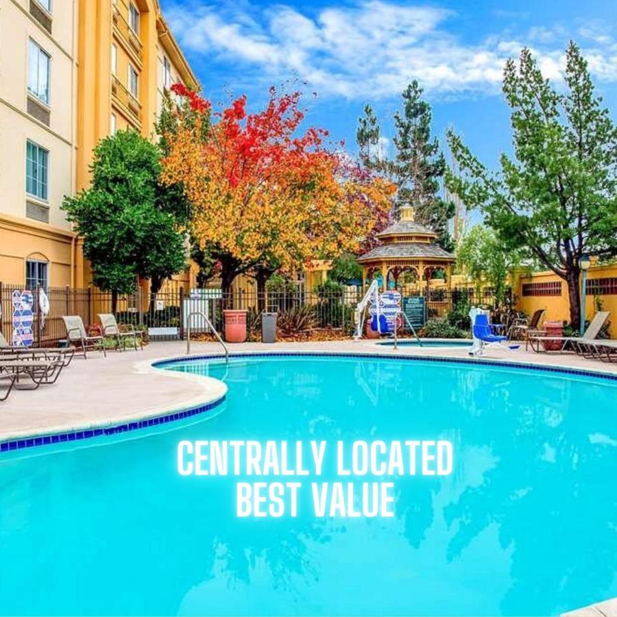 La Quinta By Wyndham Fremont / Silicon Valley Exterior photo