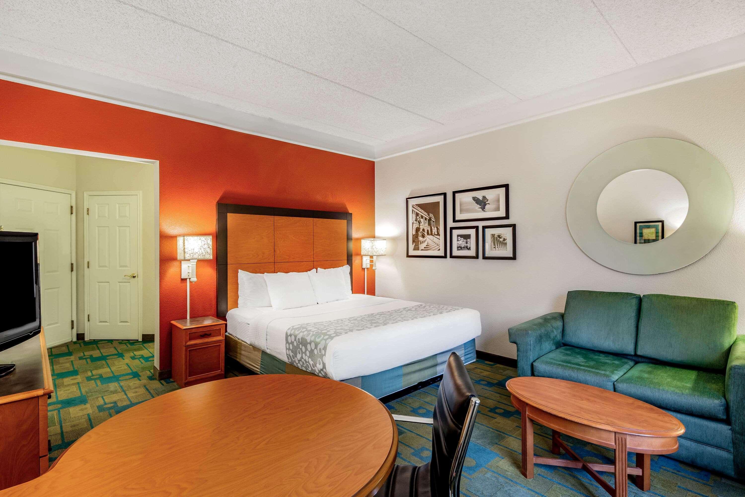 La Quinta By Wyndham Fremont / Silicon Valley Exterior photo